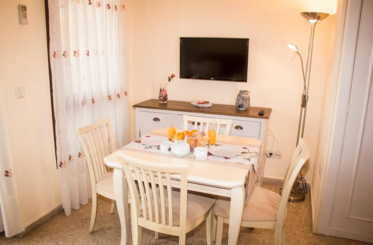 Aloha Playa Apartment With Ocean Views And Pools Benalmadena Bagian luar foto