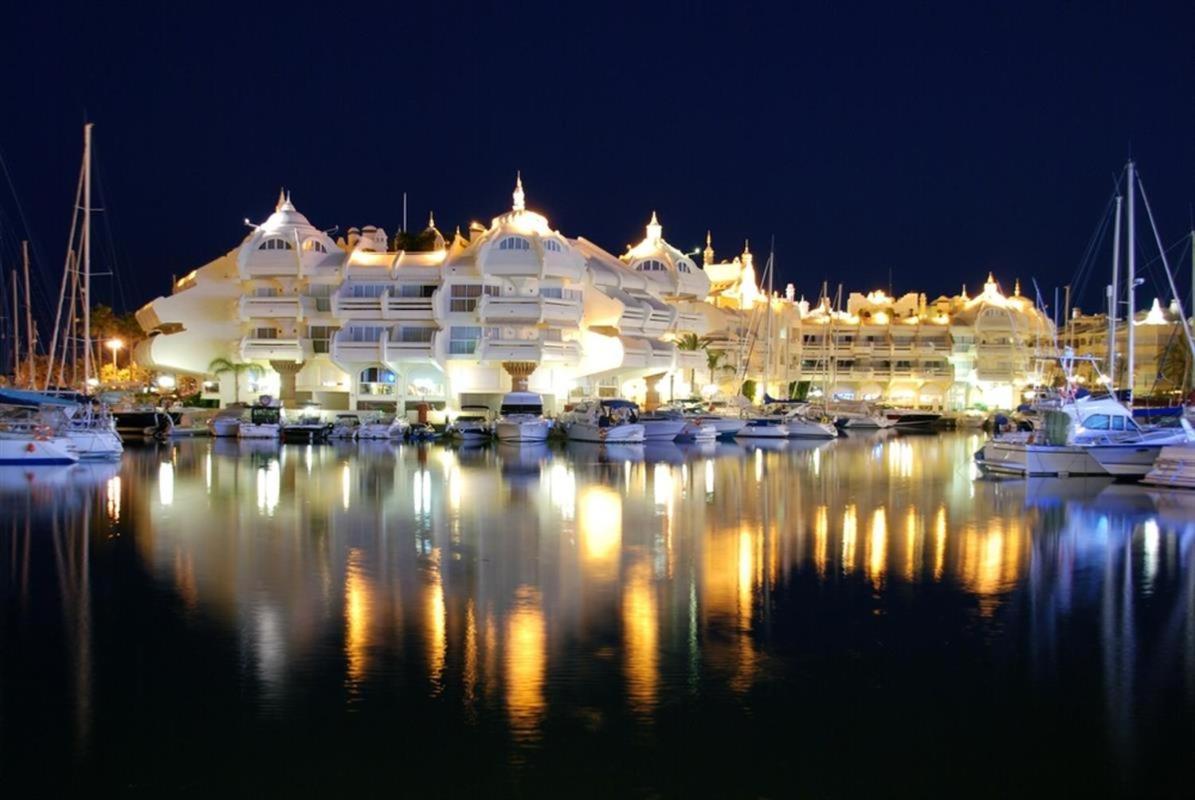 Aloha Playa Apartment With Ocean Views And Pools Benalmadena Bagian luar foto
