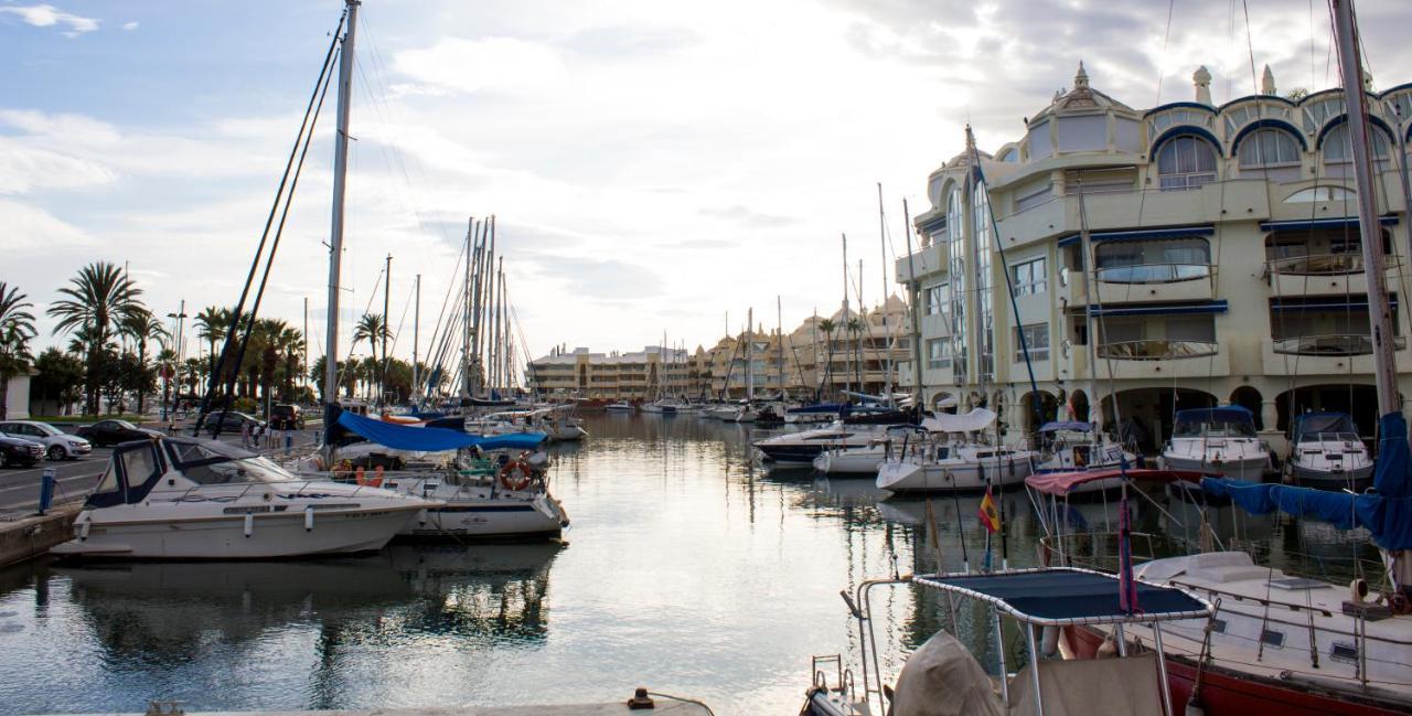 Aloha Playa Apartment With Ocean Views And Pools Benalmadena Bagian luar foto